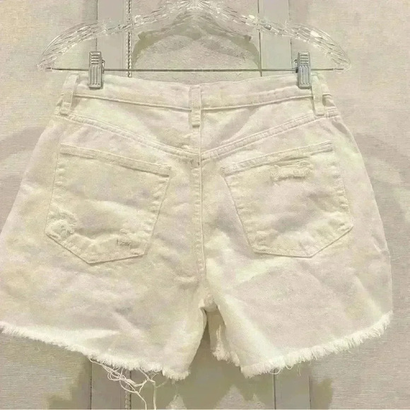NWT Free People Maggie Mid-Rise Denim Shorts In Optic White Sz 26 - Picture 6 of 7